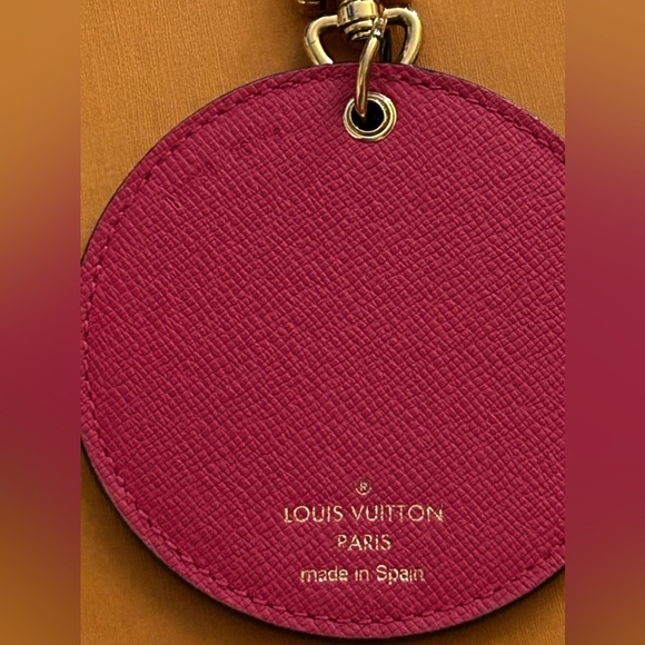 Authentic Louis Vuitton Monogram Illustre Travel bag charm. Offers are welcome! - Picture 7 of 7
